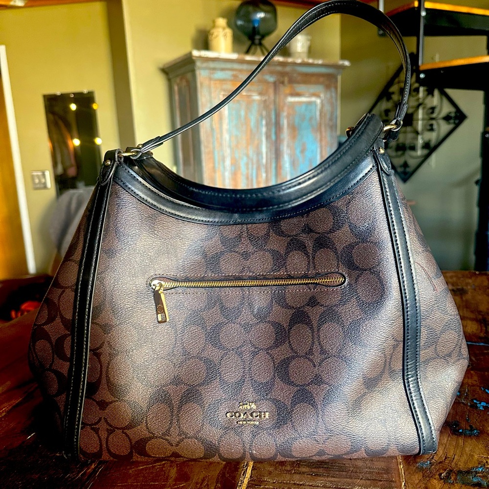 Kristy Shoulder Bag in Signature Canvas (Coach C6232).Gold/BrownBlack